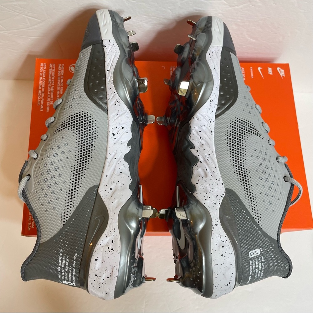Nike Alpha Huarache Elite 3 Low Baseball Cleats Light Smoke Grey CK0746-011